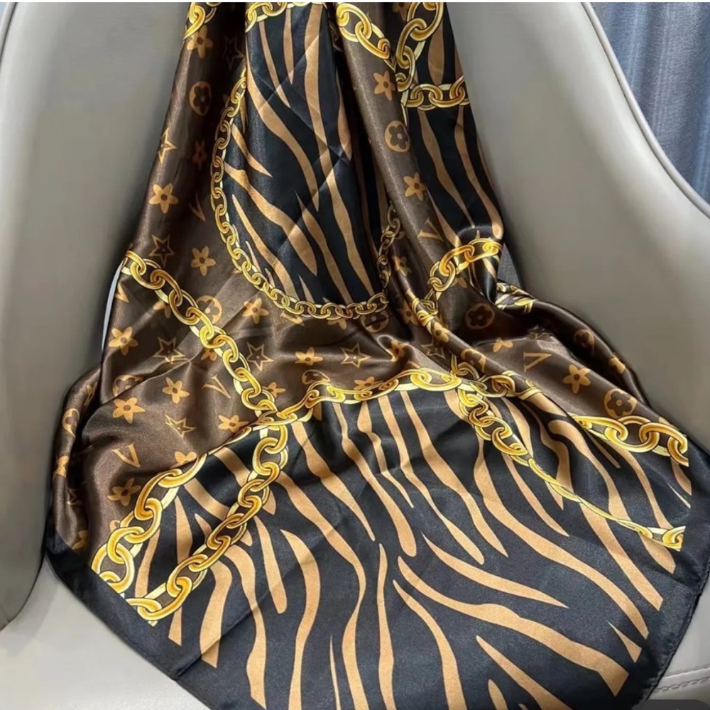 Elegant Black and Gold Scarf